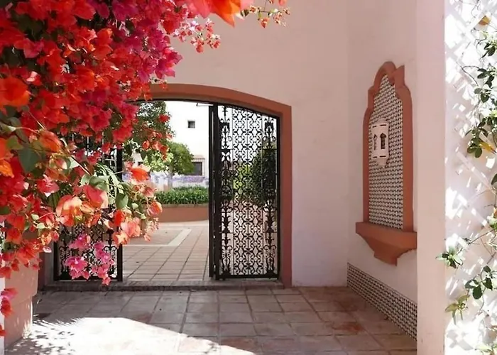 Luxury Apartment In Puerto Banus Free Parking, 100M To Beach & Marina