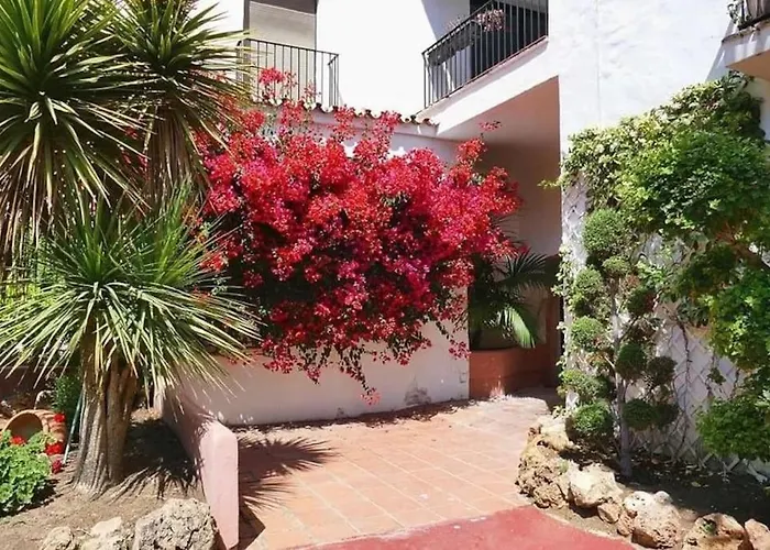 Luxury Apartment In Puerto Banus Free Parking, 100M To Beach & Marina * Marbella