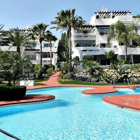 Luxury In Puerto Banus Free Parking, 100m To & Marina Lejlighed