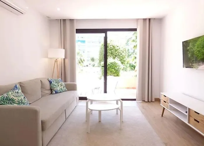 Luxury Apartment In Puerto Banus Free Parking, 100M To Beach & Marina * マルベーリャ