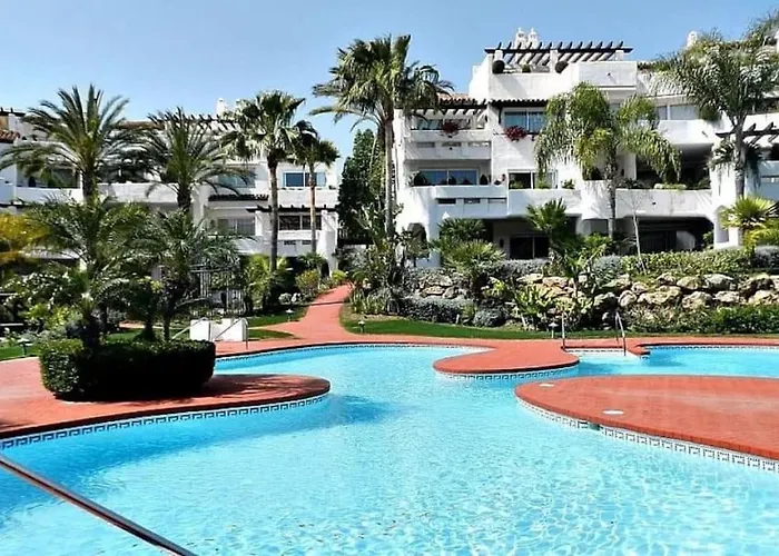 Luxury Apartment In Puerto Banus Free Parking, 100M To Beach & Marina Apartmán