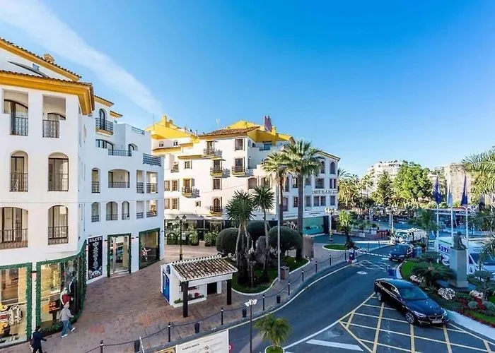 アパート Luxury Apartment In Puerto Banus Free Parking, 100M To Beach & Marina マルベーリャ