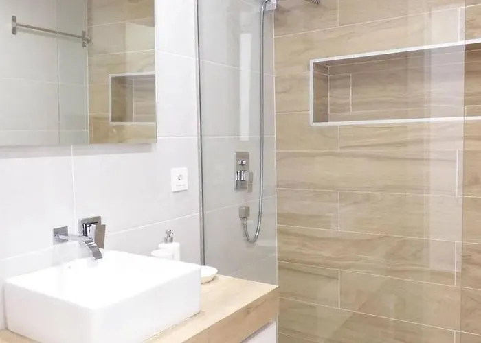 Luxury Apartment In Puerto Banus Free Parking, 100M To Beach & Marina アパート
