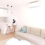 Luxury Apartment In Puerto Banus Free Parking, 100M To Beach & Marina Διαμέρισμα *